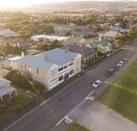 Port Elliot Beach House YHA Hostel - Queensland Tourism