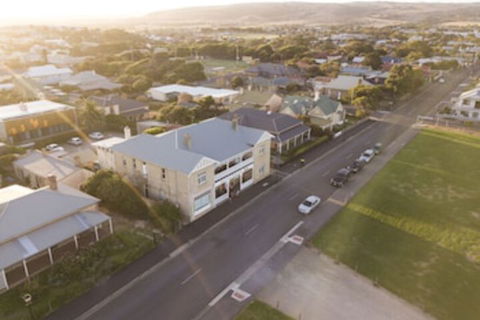 Port Elliot Beach House YHA Hostel - Queensland Tourism 0