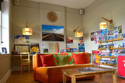 Port Elliot Beach House YHA Hostel - Queensland Tourism 3