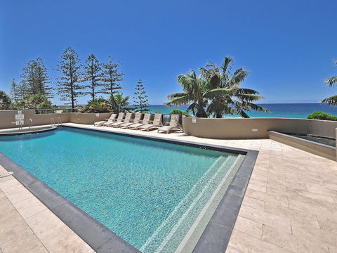 Clubb Coolum Beach Resort - Queensland Tourism 1