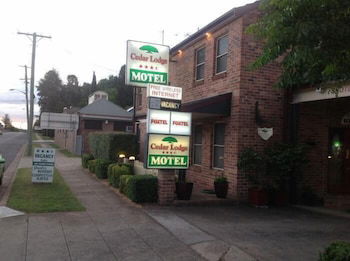 Cedar Lodge Motel - QLD Tourism 2
