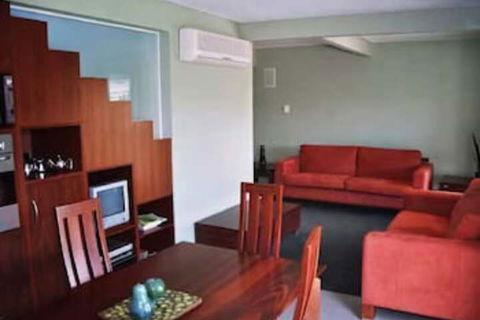 Red Brier Cottage Accommodation - Queensland Tourism 0
