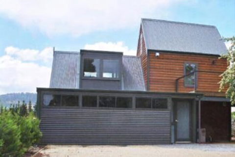 Red Brier Cottage Accommodation - Queensland Tourism 4