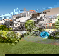 Villa Aqua - QLD Tourism