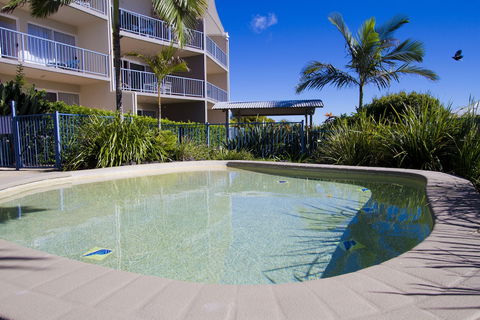 Endless Summer Resort - Queensland Tourism 2