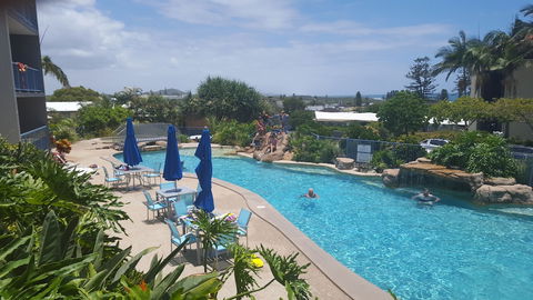 Endless Summer Resort - Queensland Tourism 1