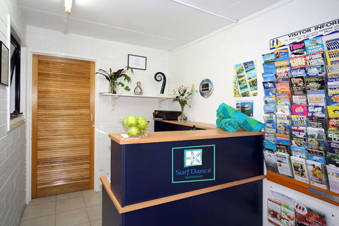 Surf Dance - Queensland Tourism 1