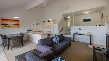 Peregian Court Resort - Queensland Tourism 3