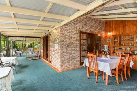 Peppertree Cottage - QLD Tourism 7