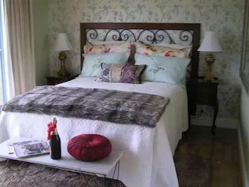 Gooromon Park Cottages - Queensland Tourism 2