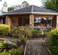 Magdala Motor Lodge  Lakeside Restaurant - Queensland Tourism