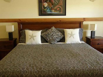 Beachport Retreat Holiday House - Queensland Tourism 3