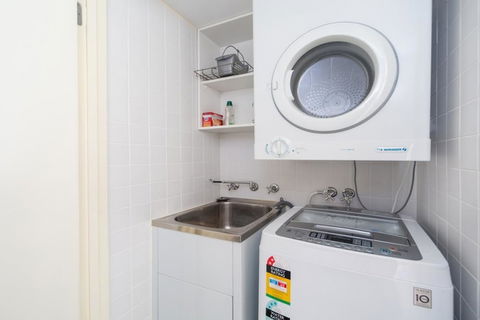 Astra Apartments - Paramatta - QLD Tourism 6