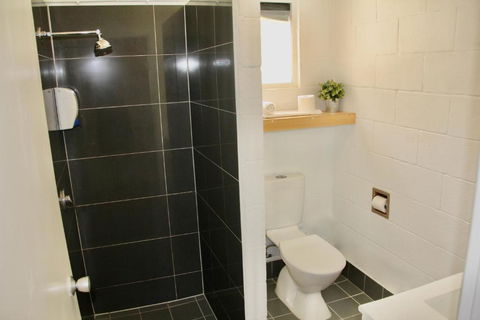 Hideaway Noosa Men Only Beach Resort - Queensland Tourism 3
