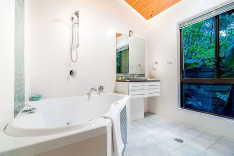 Wanderers Retreat Port Stephens - Queensland Tourism 6
