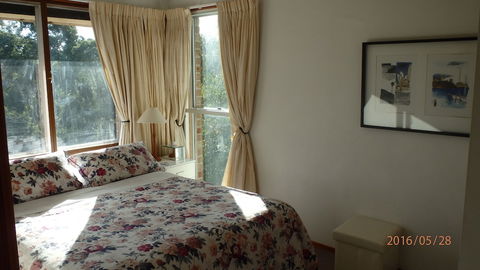 Linley House Bed & Breakfast - Queensland Tourism 6