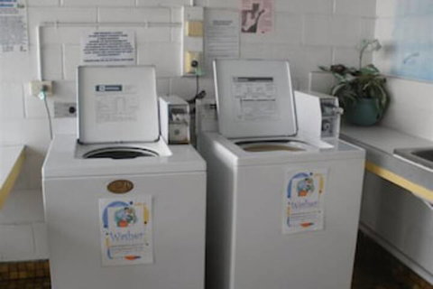 Hillcrest Tourist Park - QLD Tourism 1