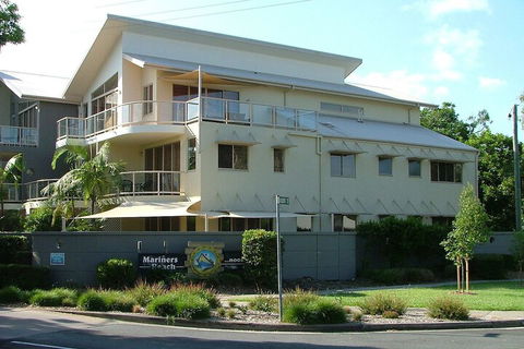 Mariners Reach 8 - QLD Tourism 1