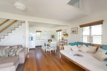 Bluewater On The Beach - Queensland Tourism 0