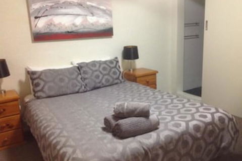 Copper Gate Motel - Queensland Tourism 3