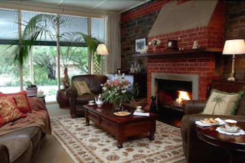 The Lodge Country House - Queensland Tourism 3