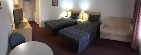 Cooma Motor Lodge Motel - QLD Tourism 4