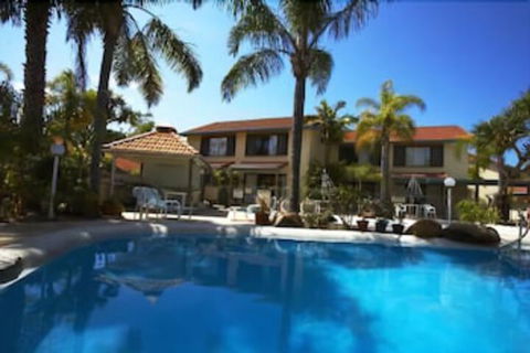 Wolngarin Holiday Resort - QLD Tourism 3