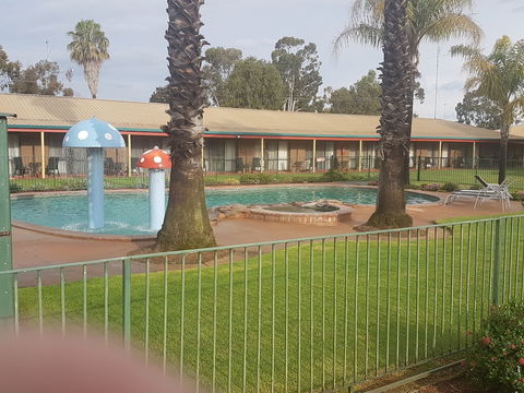 Barooga Country Inn Motel - Queensland Tourism 0