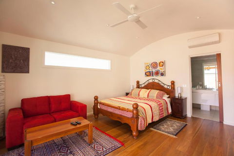 Chianti Cottages - Queensland Tourism 5