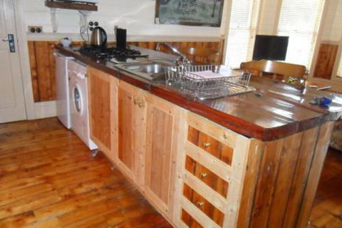 Stonecutters Inn - QLD Tourism 7