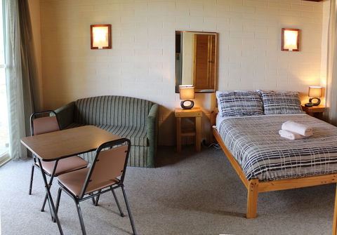 Regatta Point Holiday Park - QLD Tourism 0