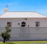Historic Central Cottage in Warrnambool - QLD Tourism