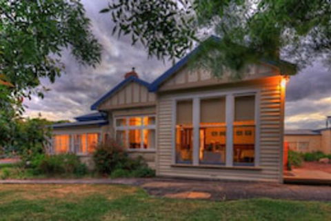 Acacia Bed & Breakfast - QLD Tourism 0
