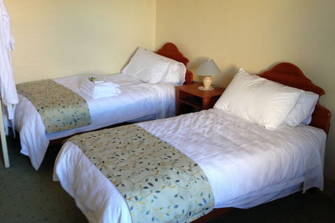 Acacia Bed & Breakfast - QLD Tourism 1