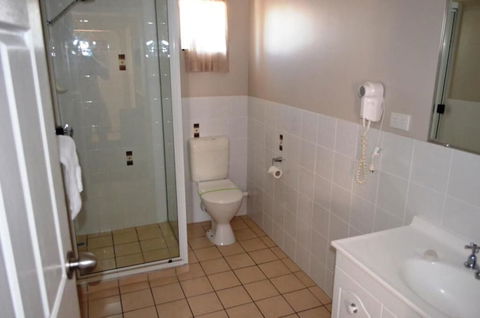 Welcome Home Motel And Apartments - Queensland Tourism 1