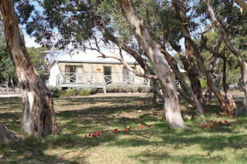 Wenton Farm Holiday Cottages - QLD Tourism 0
