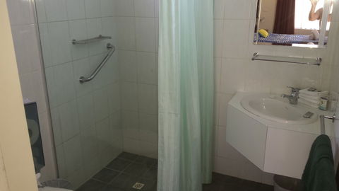 Kadina Village Motel - QLD Tourism 5