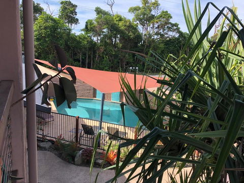 Pandanus Holiday Apartments - Queensland Tourism 2
