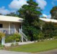 Tinaroo Sunset Retreat - Queensland Tourism