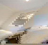 Two Bays Apartments - Queensland Tourism
