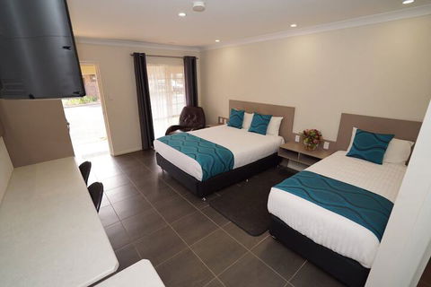 Exies Bagtown - Queensland Tourism 4