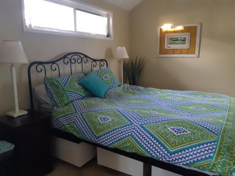 Wyreepi Caribbean Chalet - QLD Tourism 6