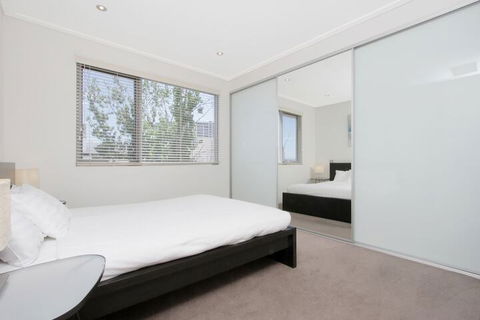 Accommodate Canberra - Glebe Park - Queensland Tourism 6