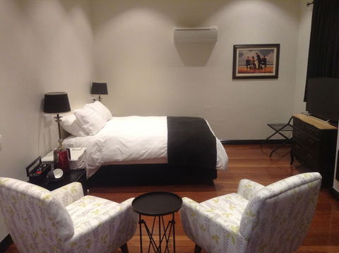 The Commercial Boutique Hotel - QLD Tourism 6