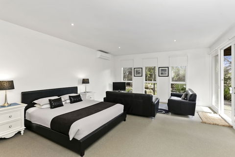Anchors Beach House - QLD Tourism 3