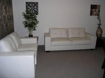 Insaa Serviced Apartments Dandenong - Queensland Tourism 4