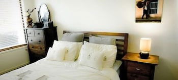 Insaa Serviced Apartments Dandenong - Queensland Tourism 1