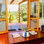 Nagoondie Studio - Queensland Tourism 0