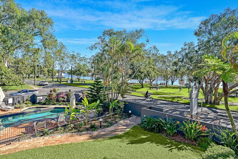 Como Noosa - QLD Tourism 2