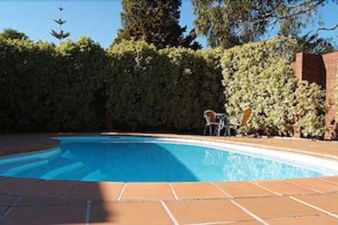 Nunawading Motor Inn - QLD Tourism 4